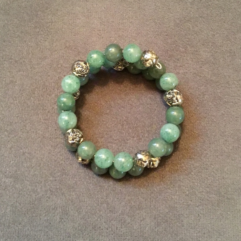 🔥 Green And Flower Beaded Wrap Bracelet